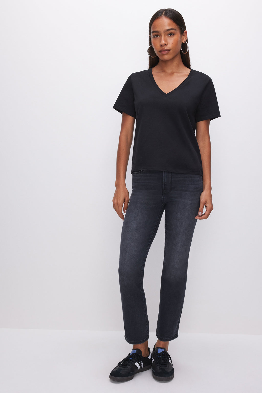 Luxury COTTON CLASSIC V-NECK TEE BLACK001
