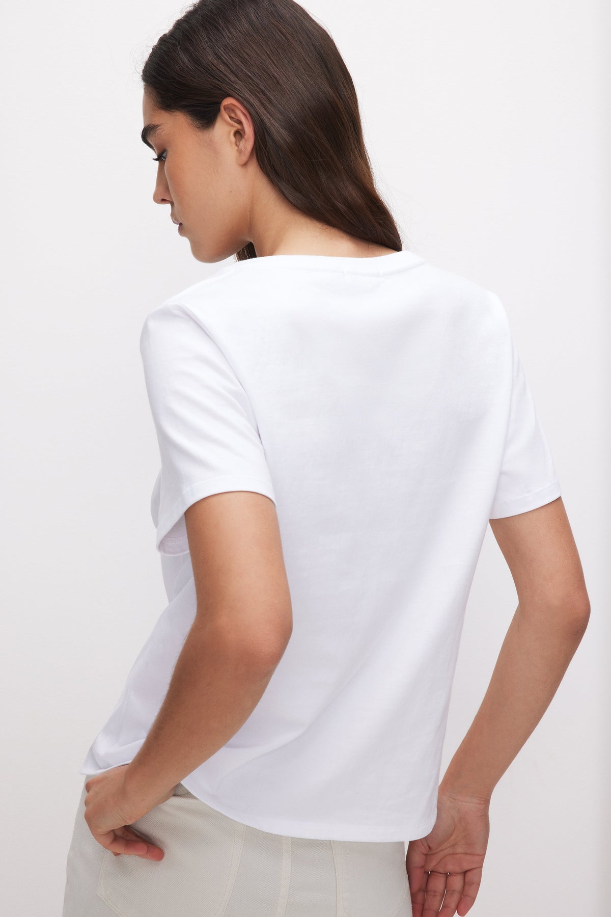 Luxury COTTON CLASSIC V-NECK TEE WHITE001