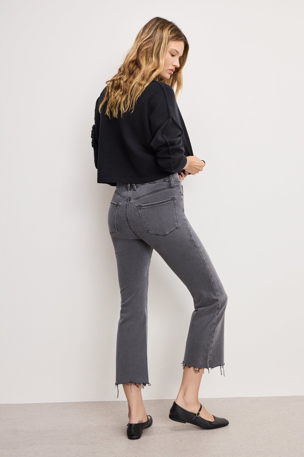 Luxury SOFT TECH GOOD LEGS CROPPED MINI BOOT JEANS BLACK405