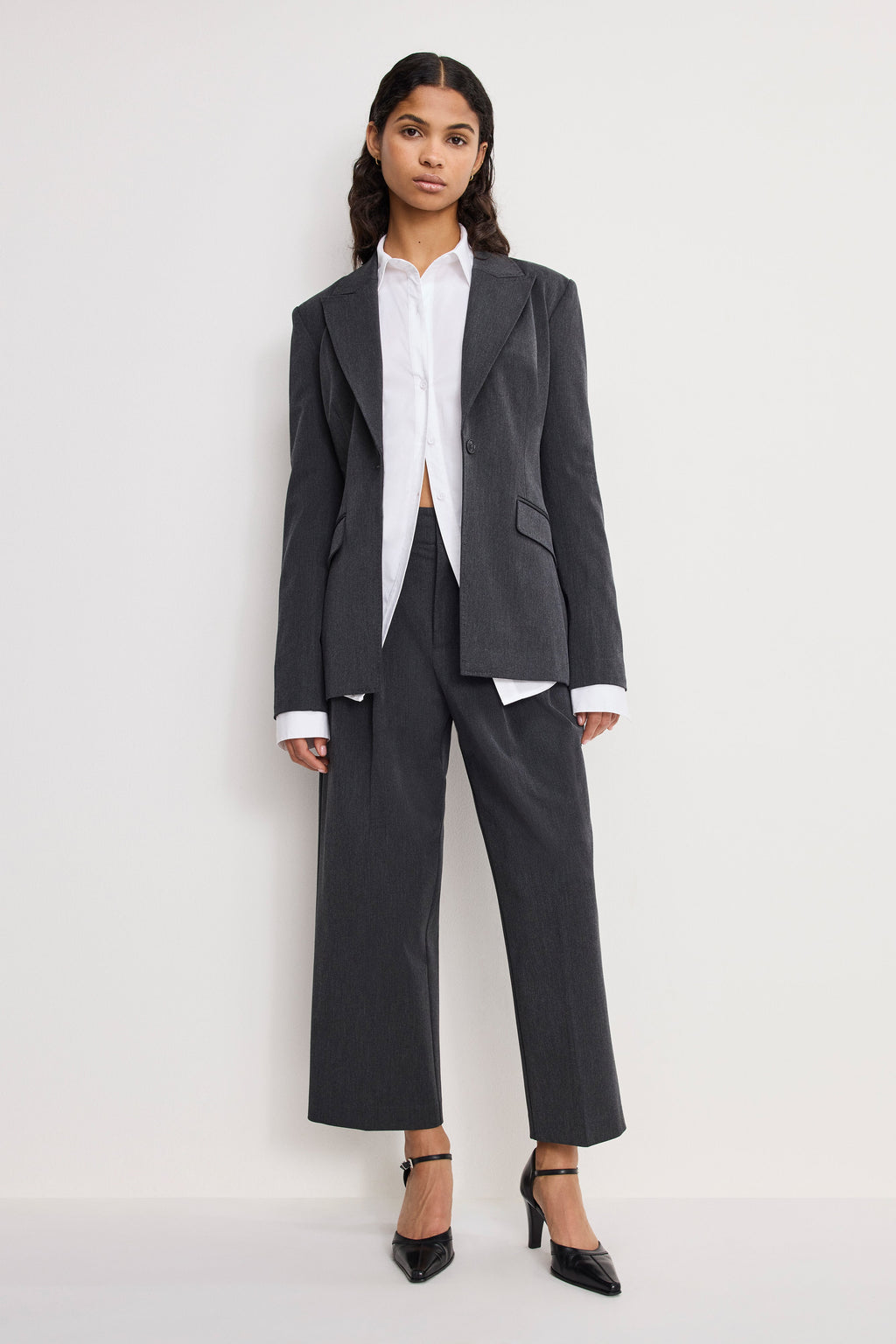 Luxury ESSENTIAL SUITING PLEATED CROPPED TROUSERS DARK HEATHER GRAY