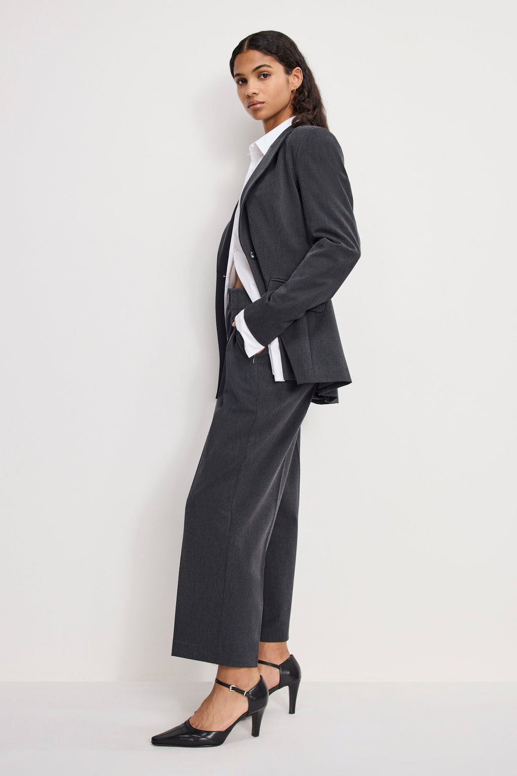 Luxury ESSENTIAL SUITING PLEATED CROPPED TROUSERS DARK HEATHER GRAY
