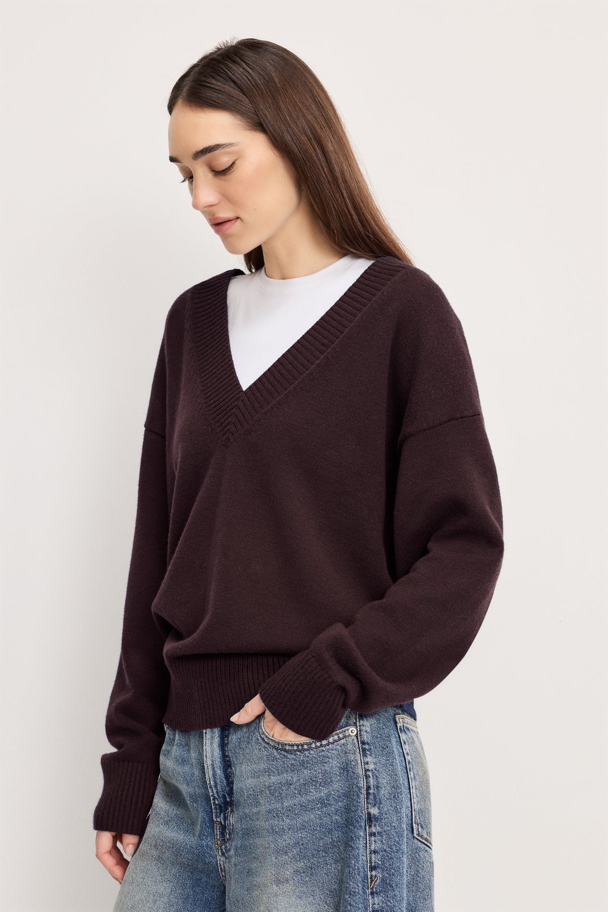 Luxury DEEP V KNIT SWEATER BARK003