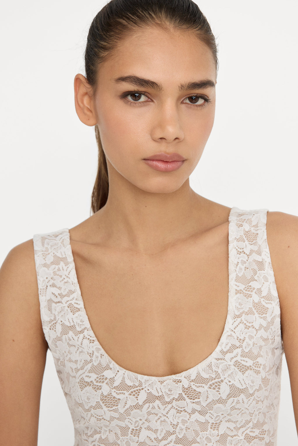 Luxury STRETCH LACE SCOOP TANK BODYSUIT CHALK