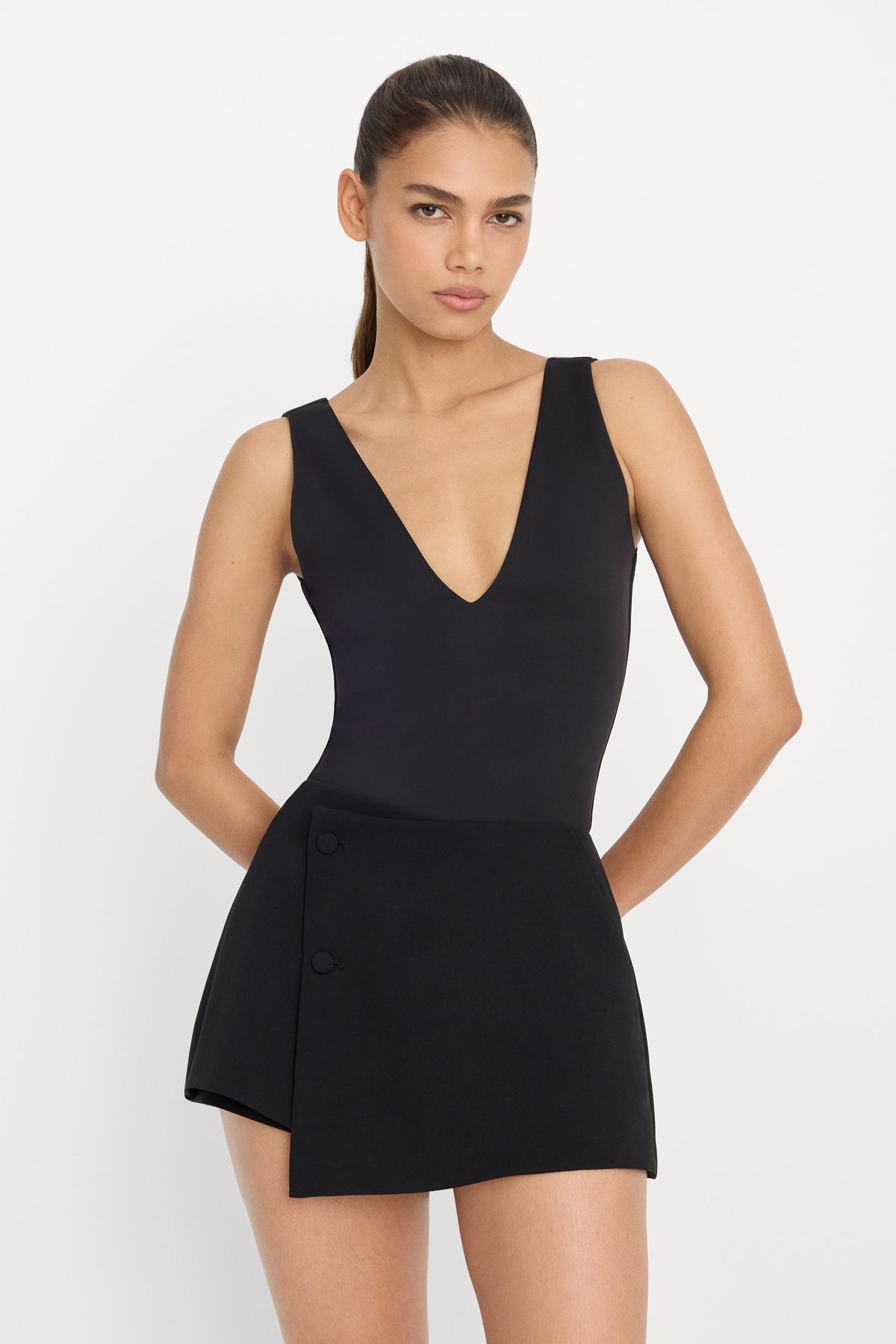 Luxury SCULPTING DEEP V BODYSUIT BLACK001
