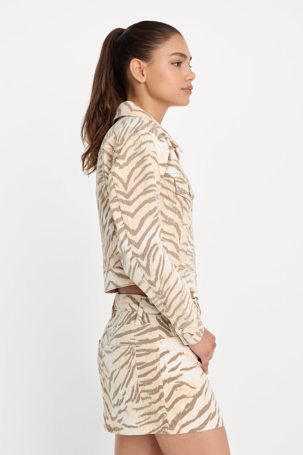 Luxury ESSENTIAL CROP DENIM JACKET BROWN TIGER