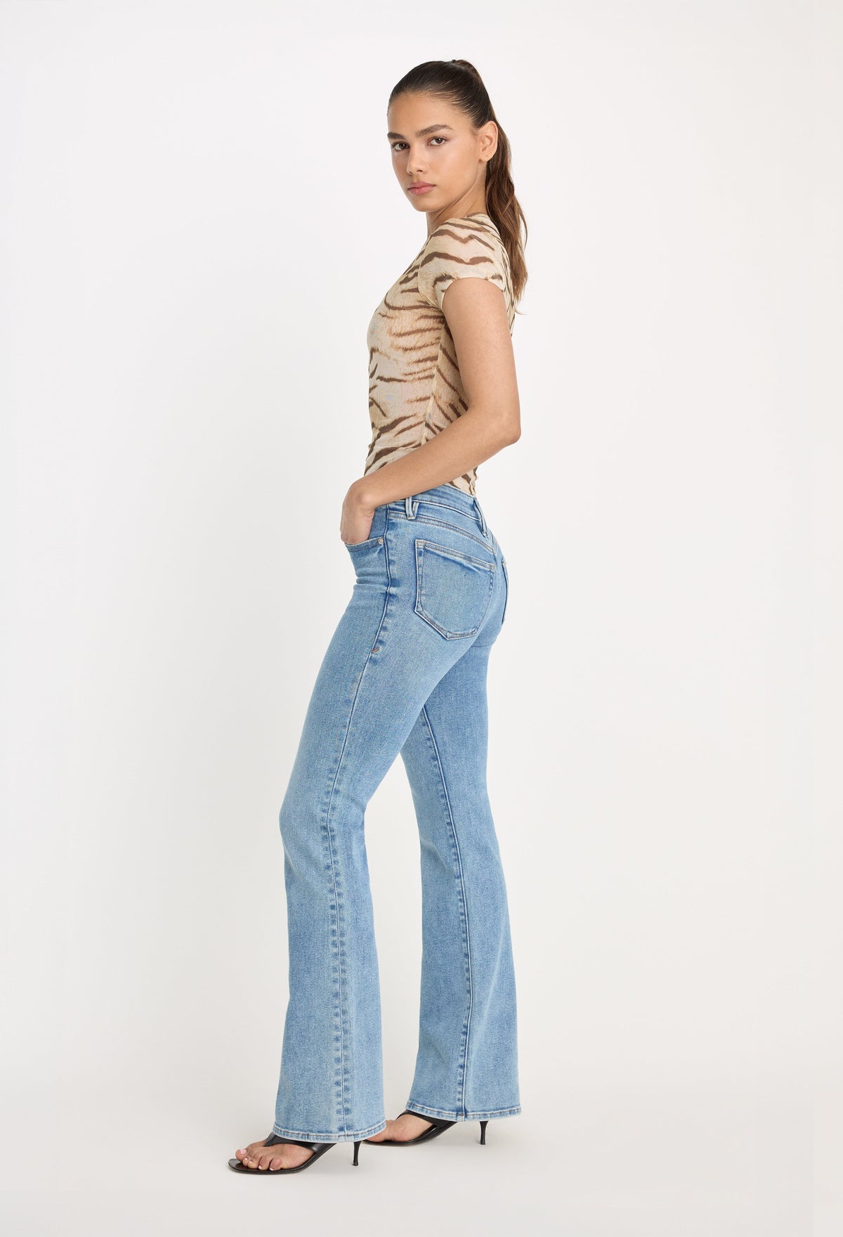 Luxury GOOD LOW RISE BOOTCUT JEANS INDIGO1217