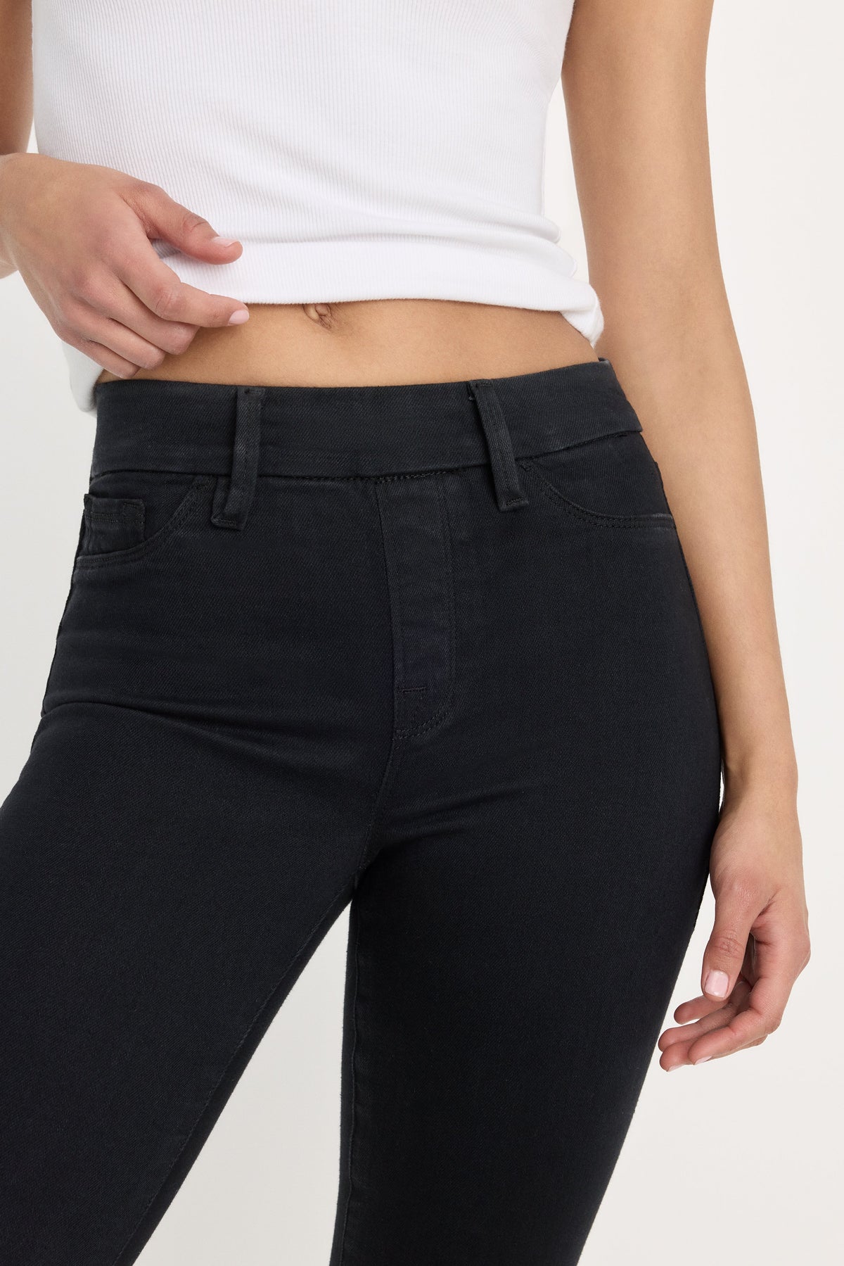 Luxury POWER STRETCH PULL-ON SKINNY JEANS BLACK001