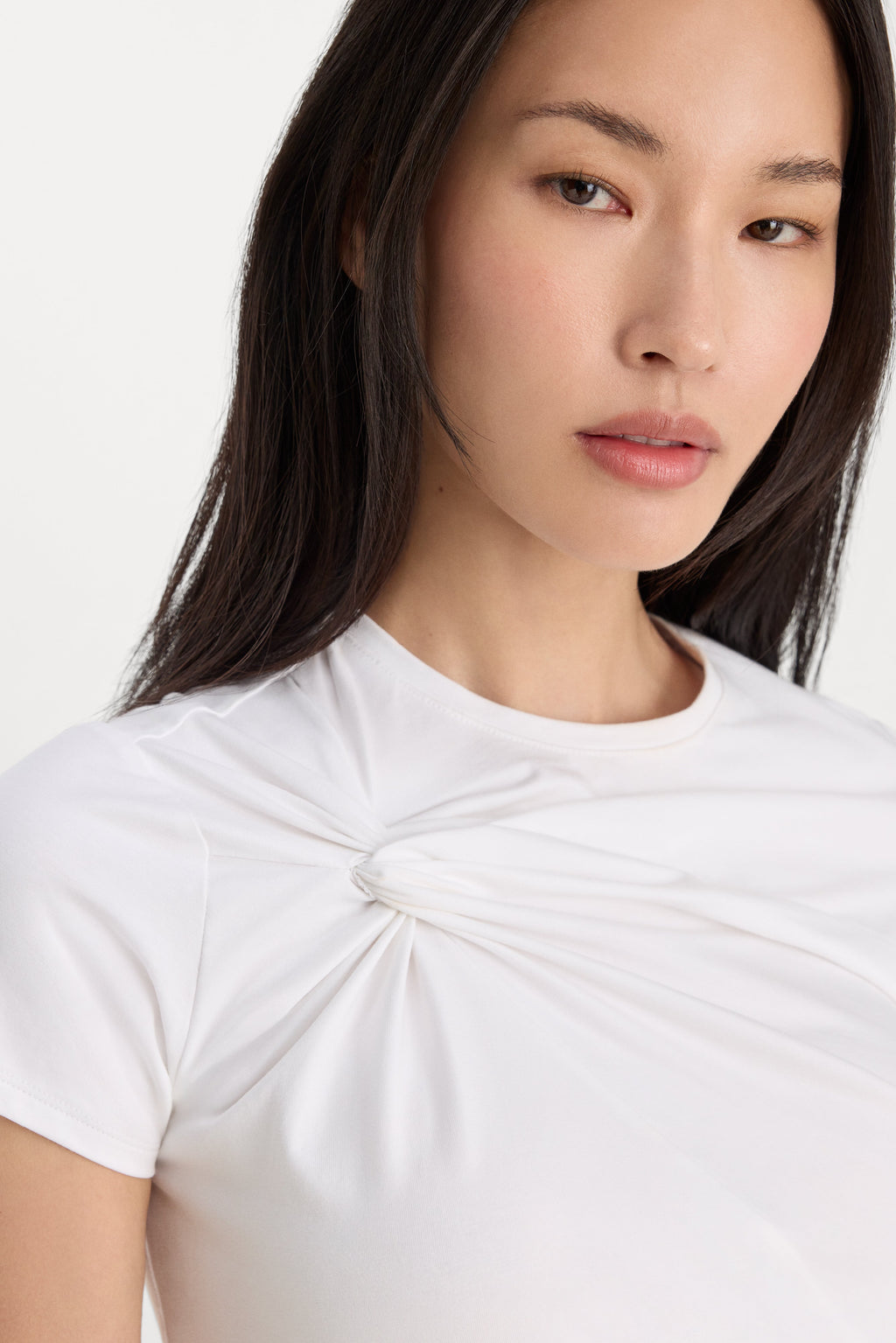 Luxury SUPER STRETCH TWIST TEE WHITE001