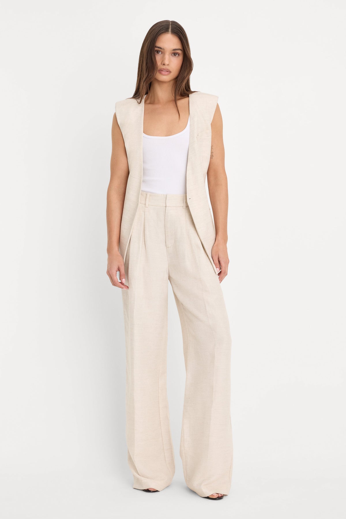 Luxury THE RELAXED LINEN TROUSER OAT