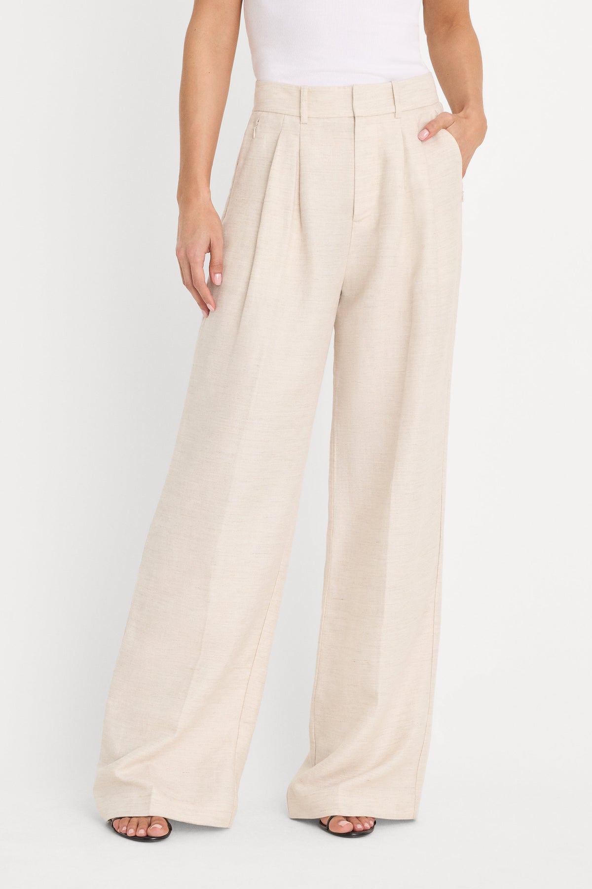 Luxury THE RELAXED LINEN TROUSER OAT