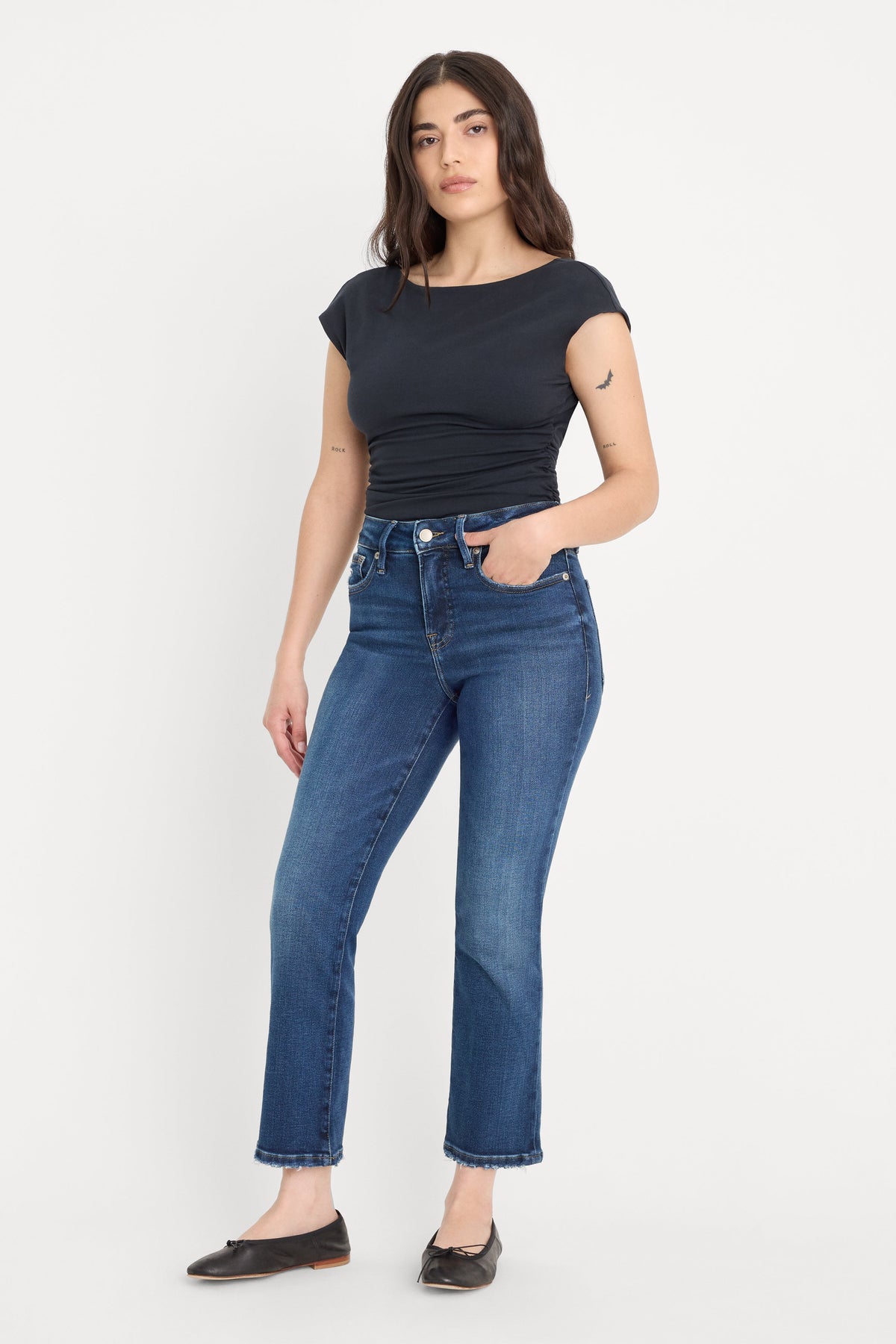 Luxury SOFT TECH GOOD PETITE STRAIGHT JEANSINDIGO511