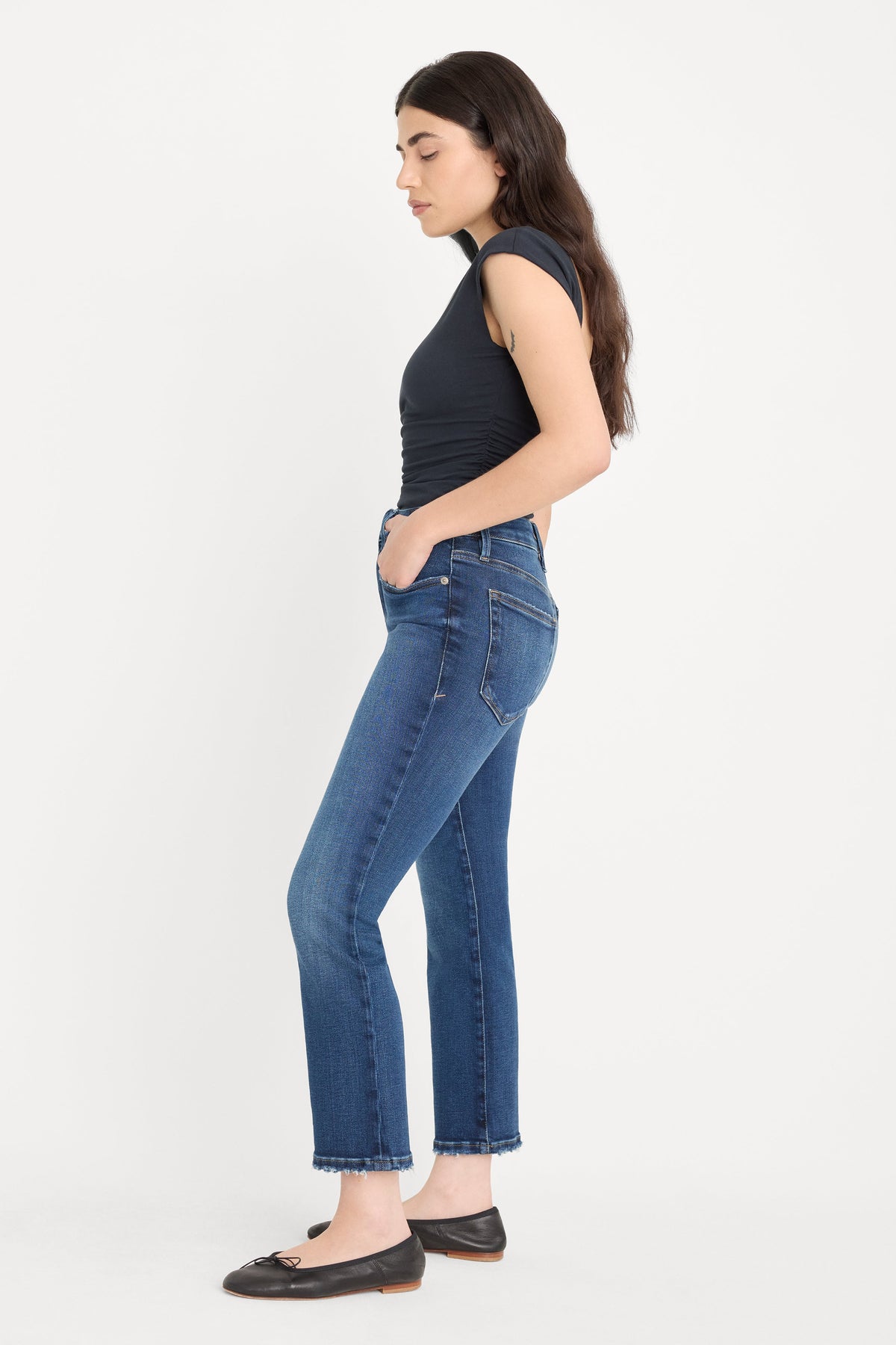 Luxury SOFT TECH GOOD PETITE STRAIGHT JEANSINDIGO511