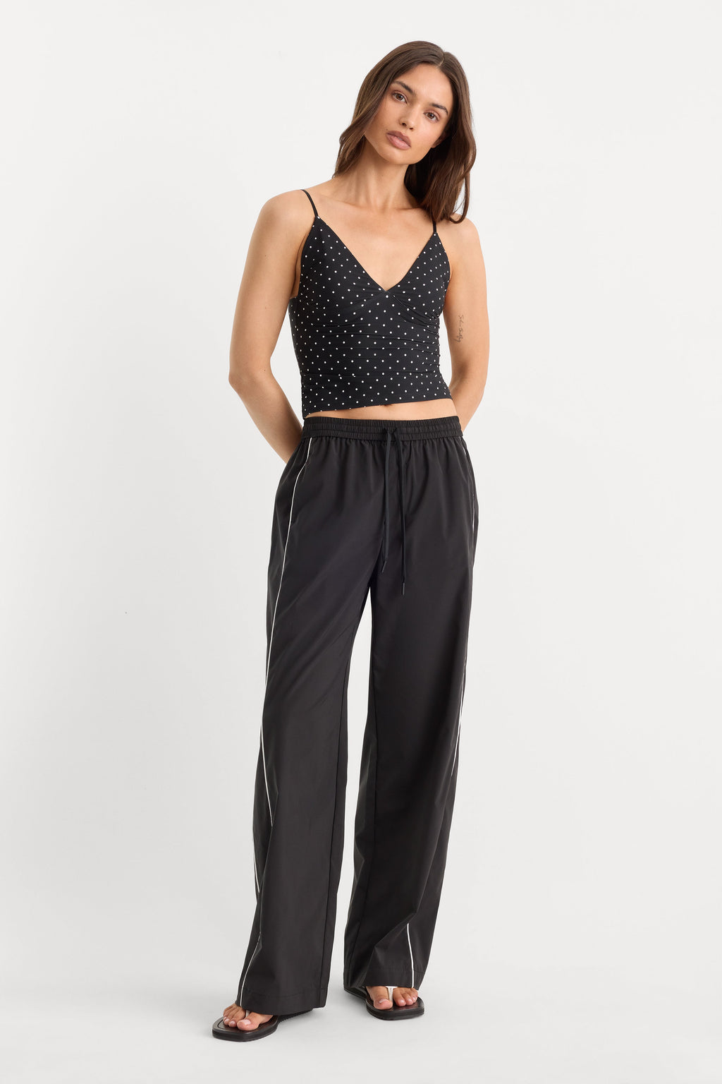 Luxury THE WEIGHTLESS SCULPTING MODERN TANK MINI DOT BLACK