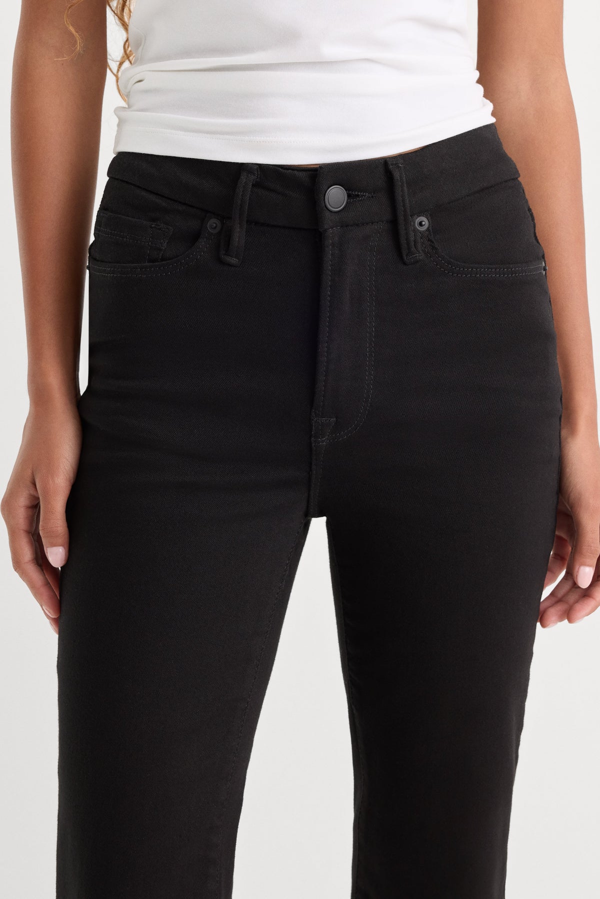 Luxury NEVER FADE GOOD PETITE FLARE JEANS BLACK