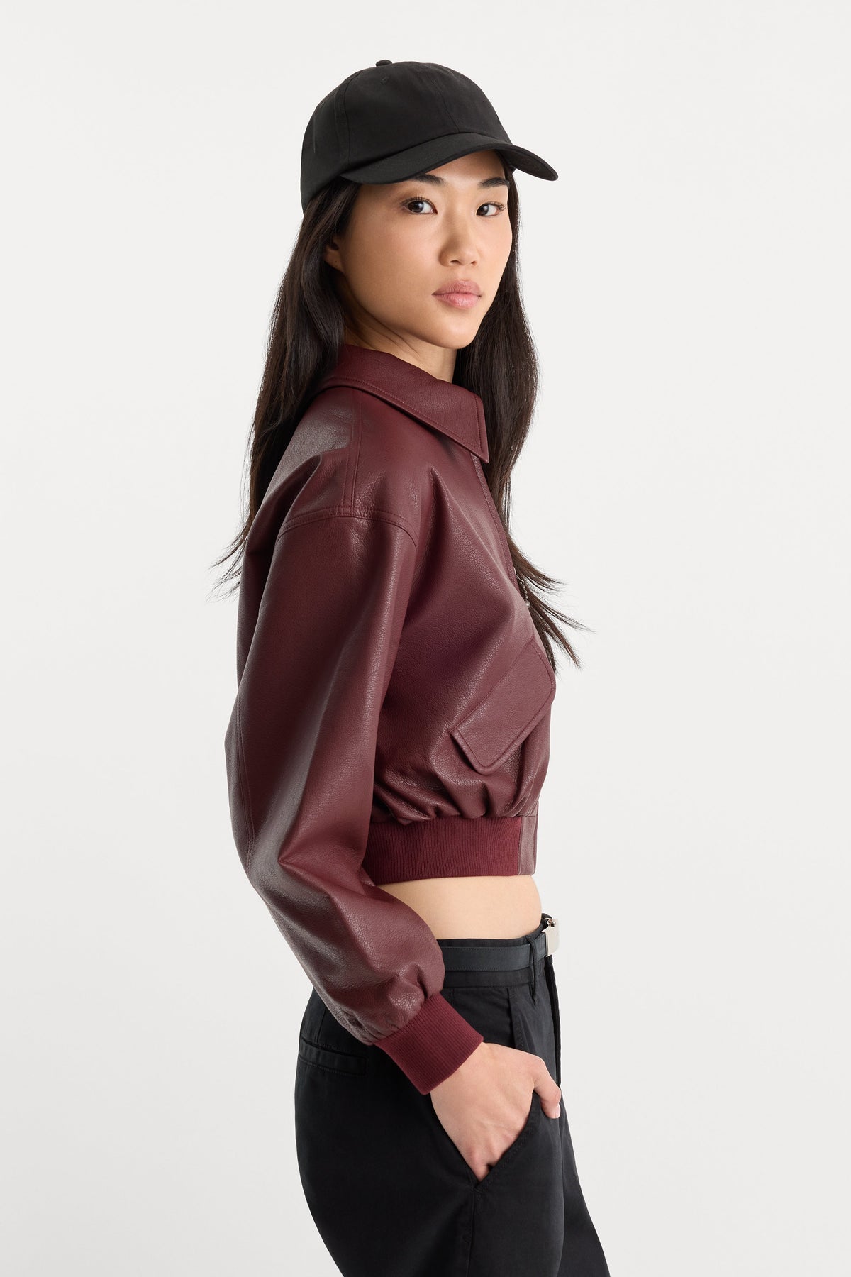 Luxury THE BETTER THAN LEATHER BOMBER JACKET BERRY NOIR