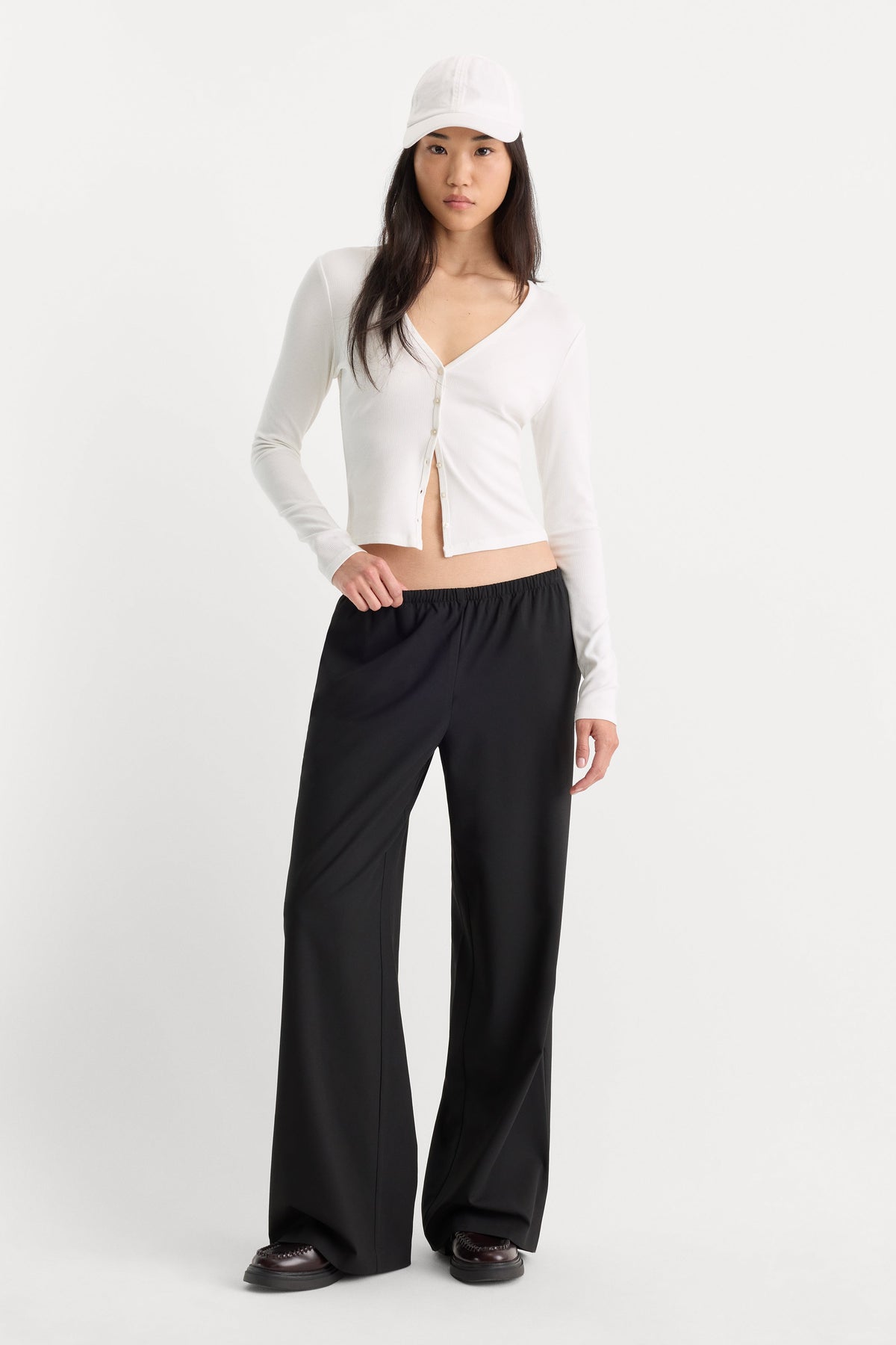 Luxury THE RIB V NECK CARDIGAN CHALK