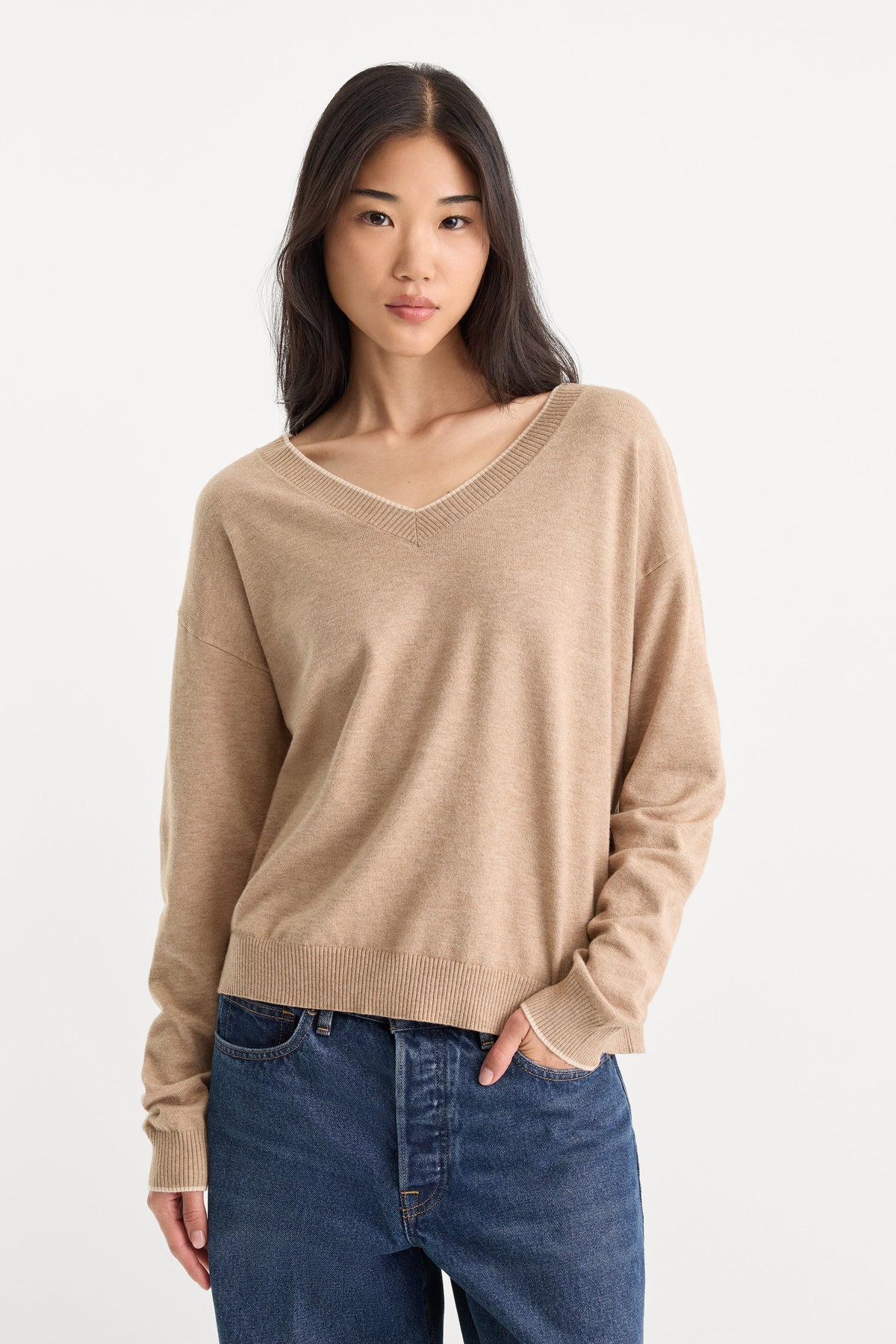Luxury THE COZY V NECK SWEATER DUNE MIST