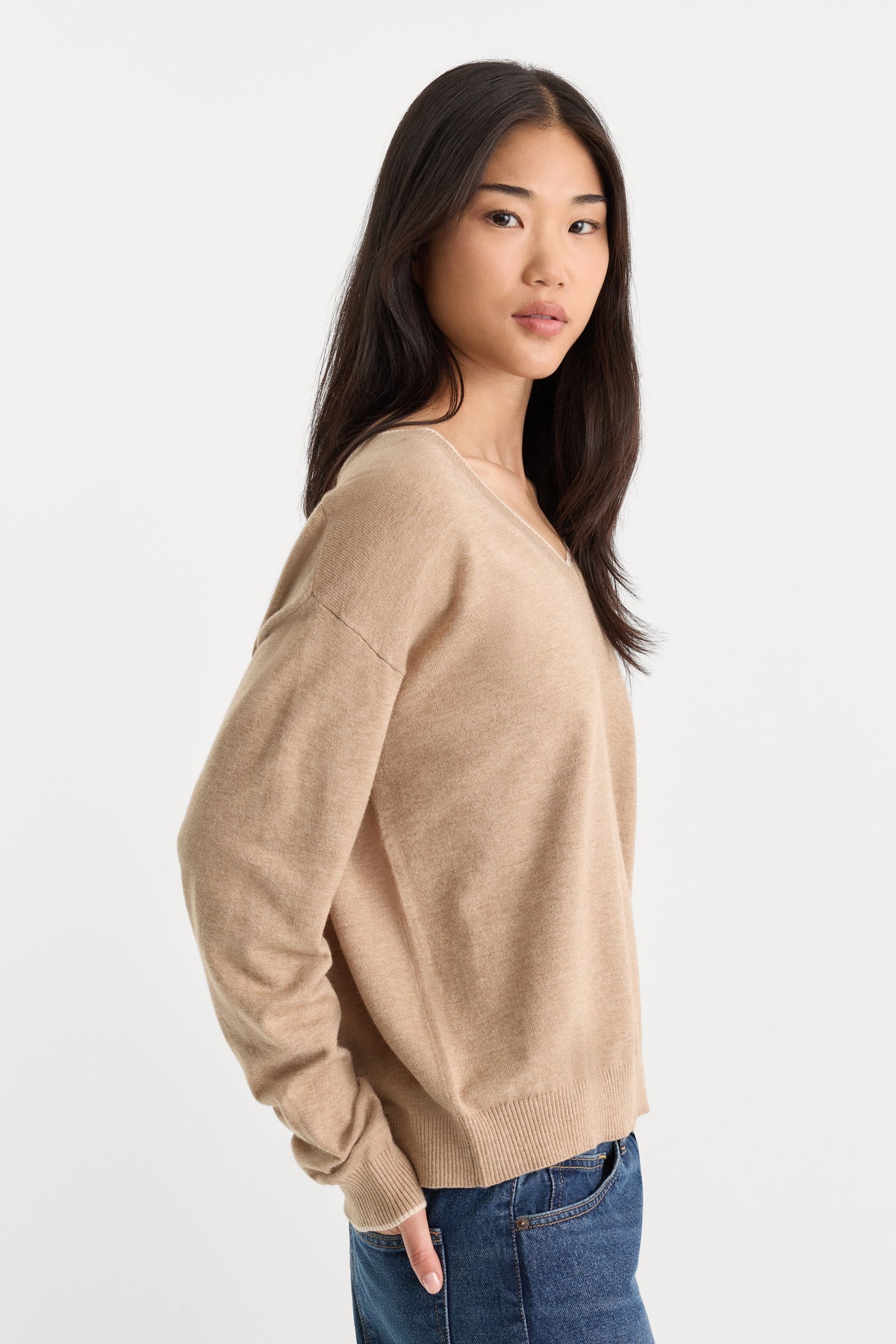 Luxury THE COZY V NECK SWEATER DUNE MIST