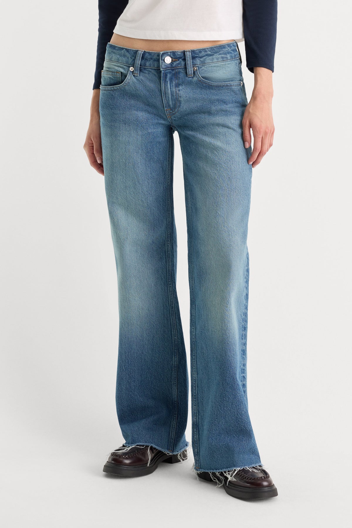 Luxury VINTAGE LOW LOOSE JEANS TROUBLED WATER