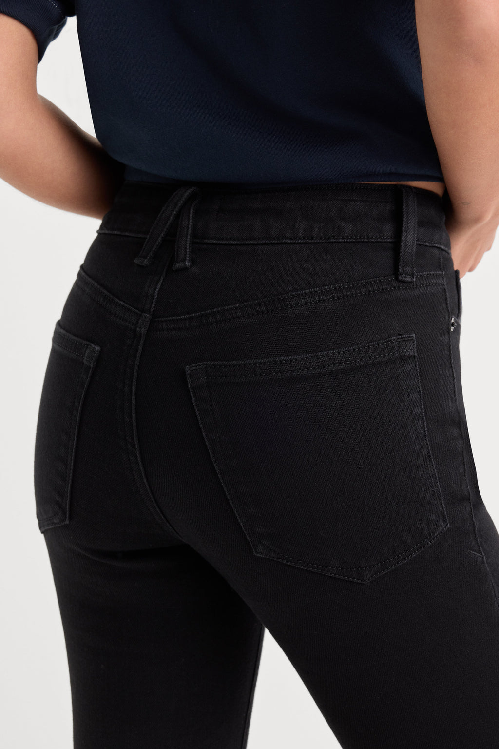 Luxury SOFT TECH GOOD PETITE STRAIGHT JEANSBLACK001