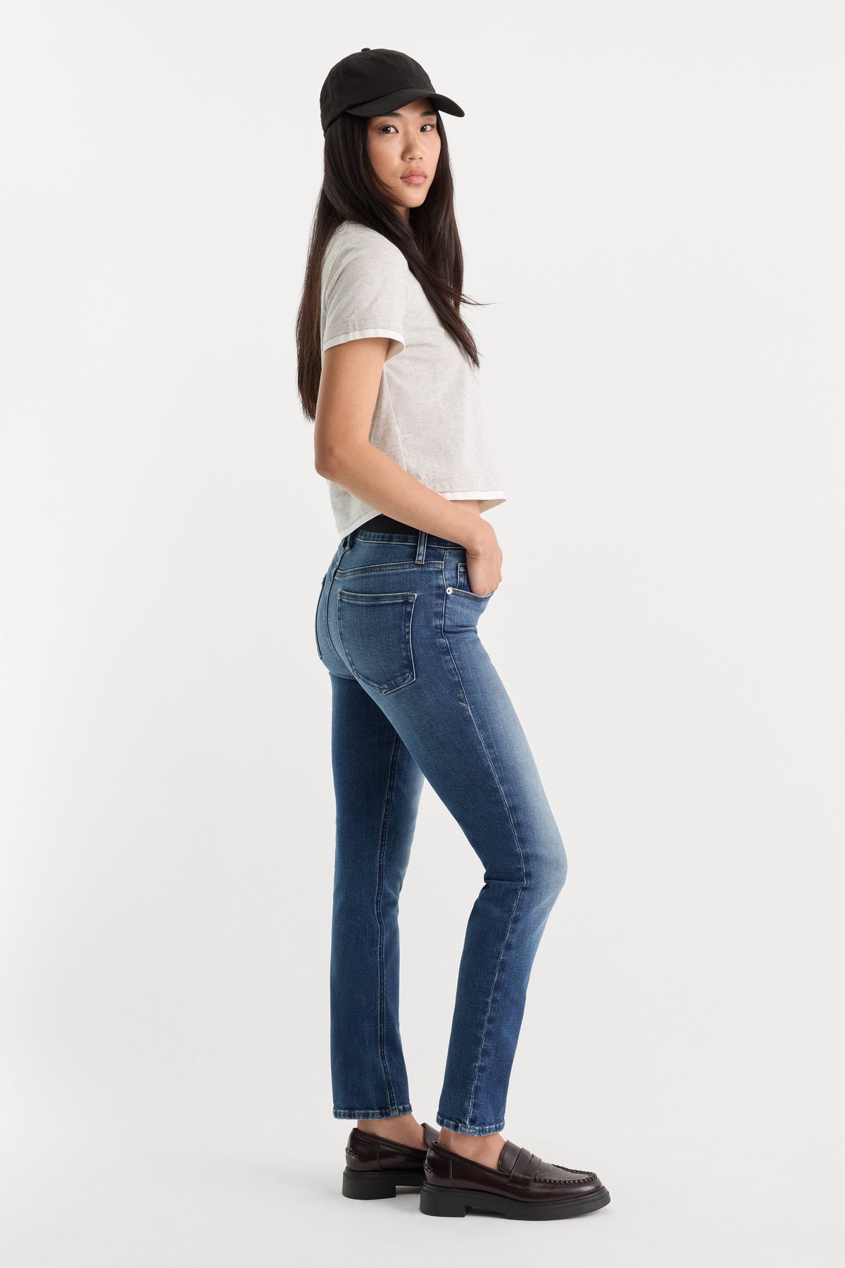 Luxury MID RISE CIGARETTE JEANS NEWCREST