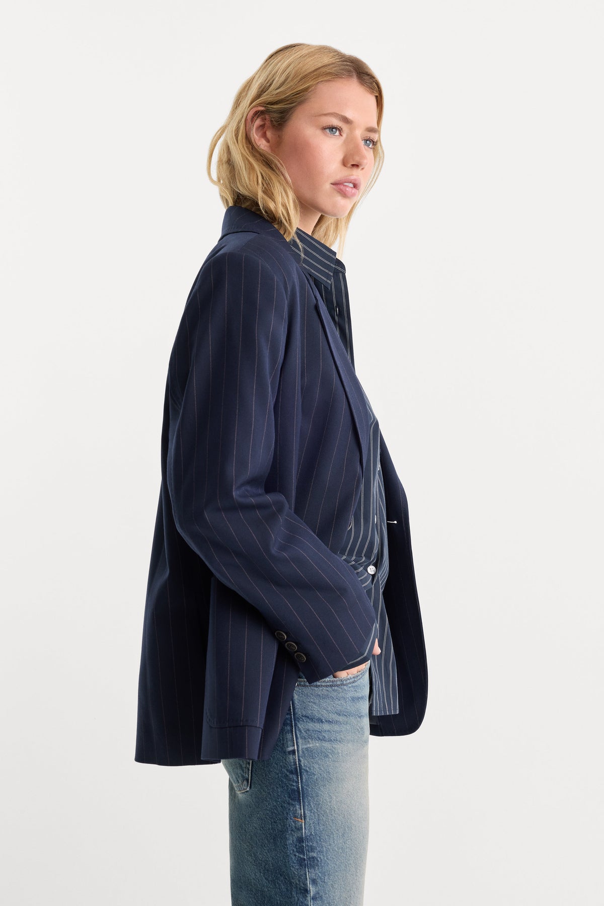 Luxury THE OVERSIZED BLAZER NAVY PINSTRIPE