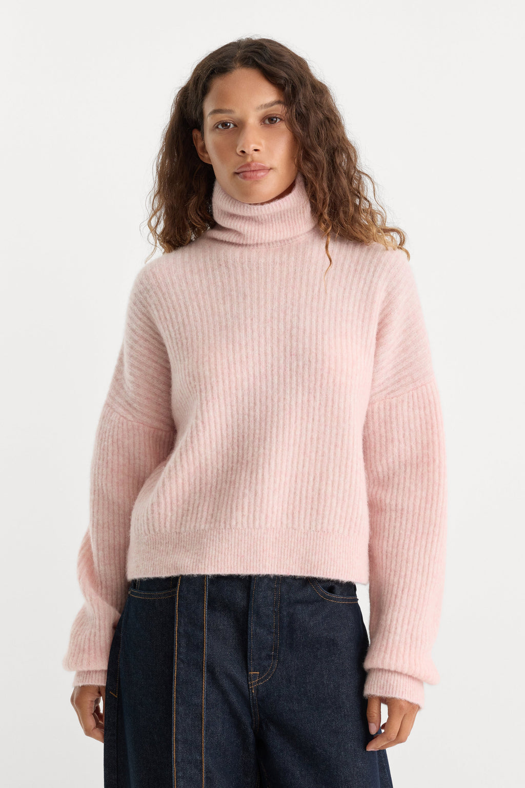 Luxury THE OVERSIZED TURTLENECK SWEATER BLUSH