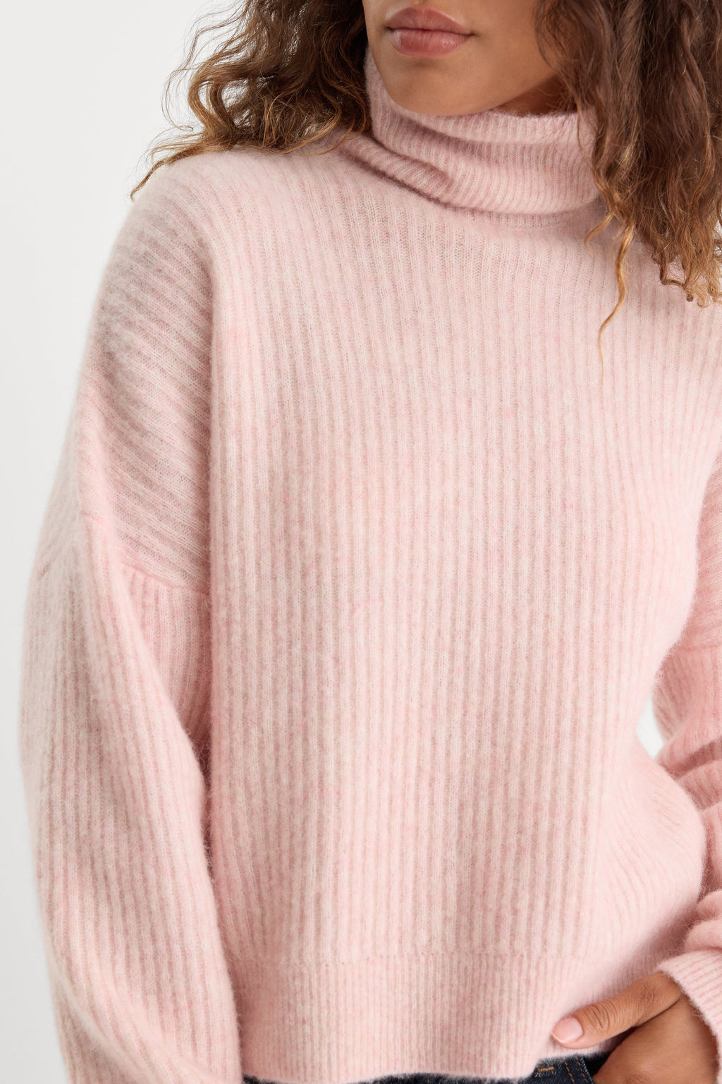 Luxury THE OVERSIZED TURTLENECK SWEATER BLUSH