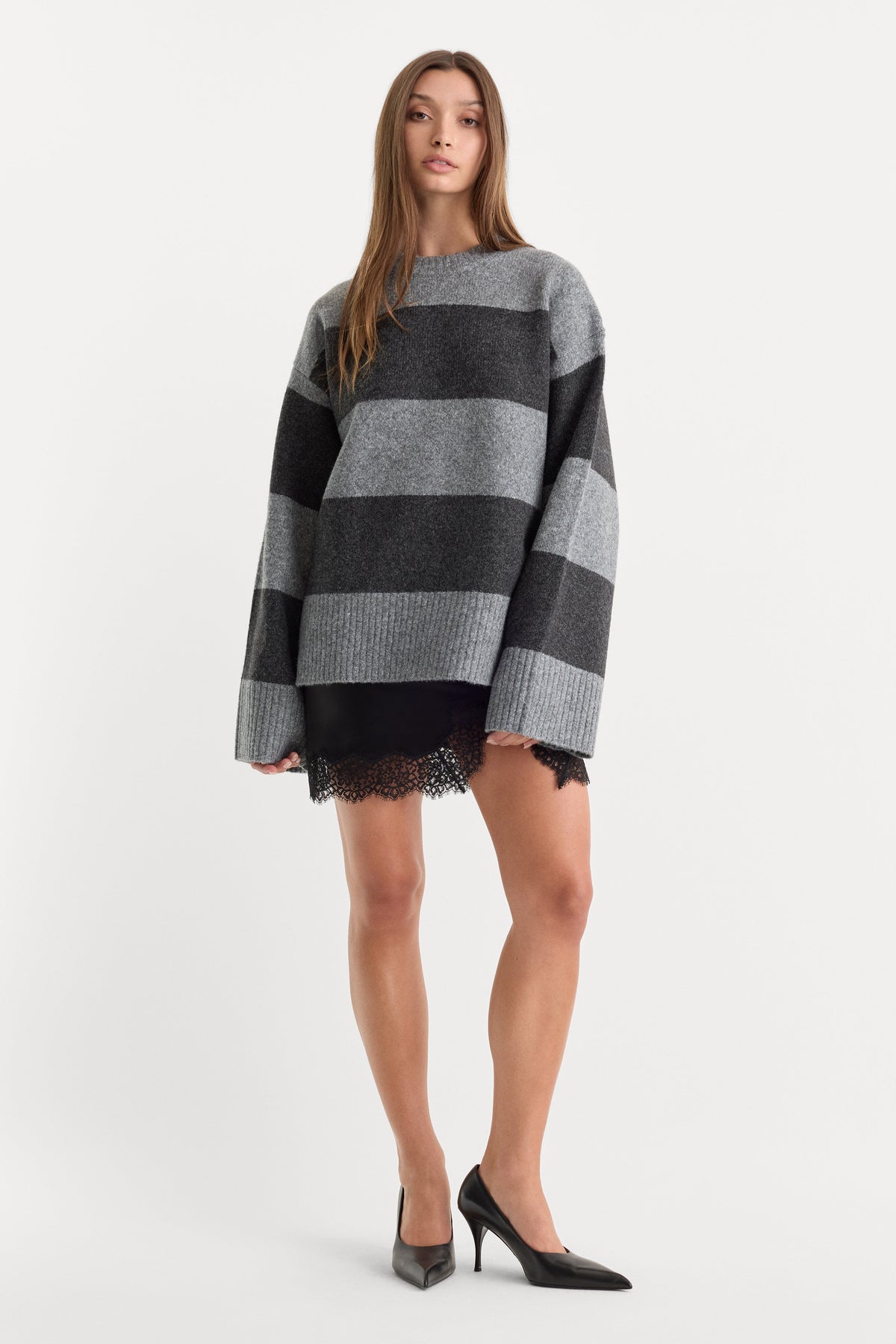 Luxury THE OVERSIZED CREW SWEATER GREY MELANGE STRIPE