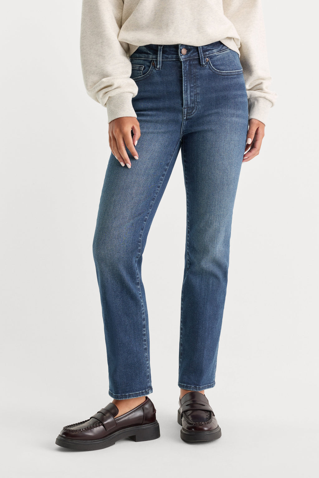 Luxury ALWAYS FITS GOOD LEGS STRAIGHT JEANS INDIGO446