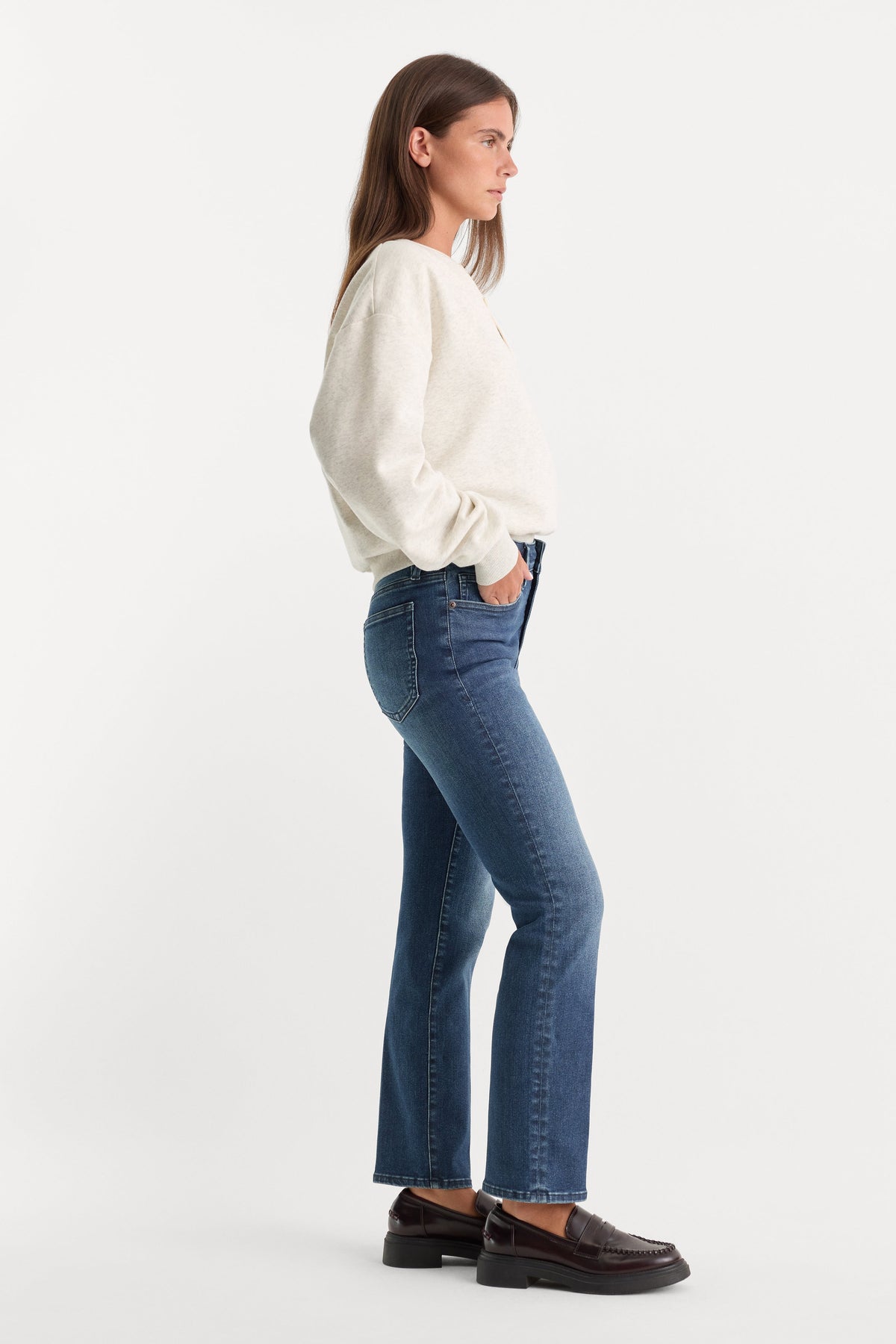 Luxury ALWAYS FITS GOOD LEGS STRAIGHT JEANS INDIGO446