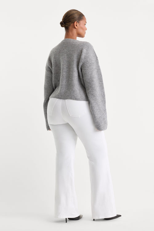 Luxury ALWAYS FITS GOOD CLASSIC BOOTCUT JEANS WHITE
