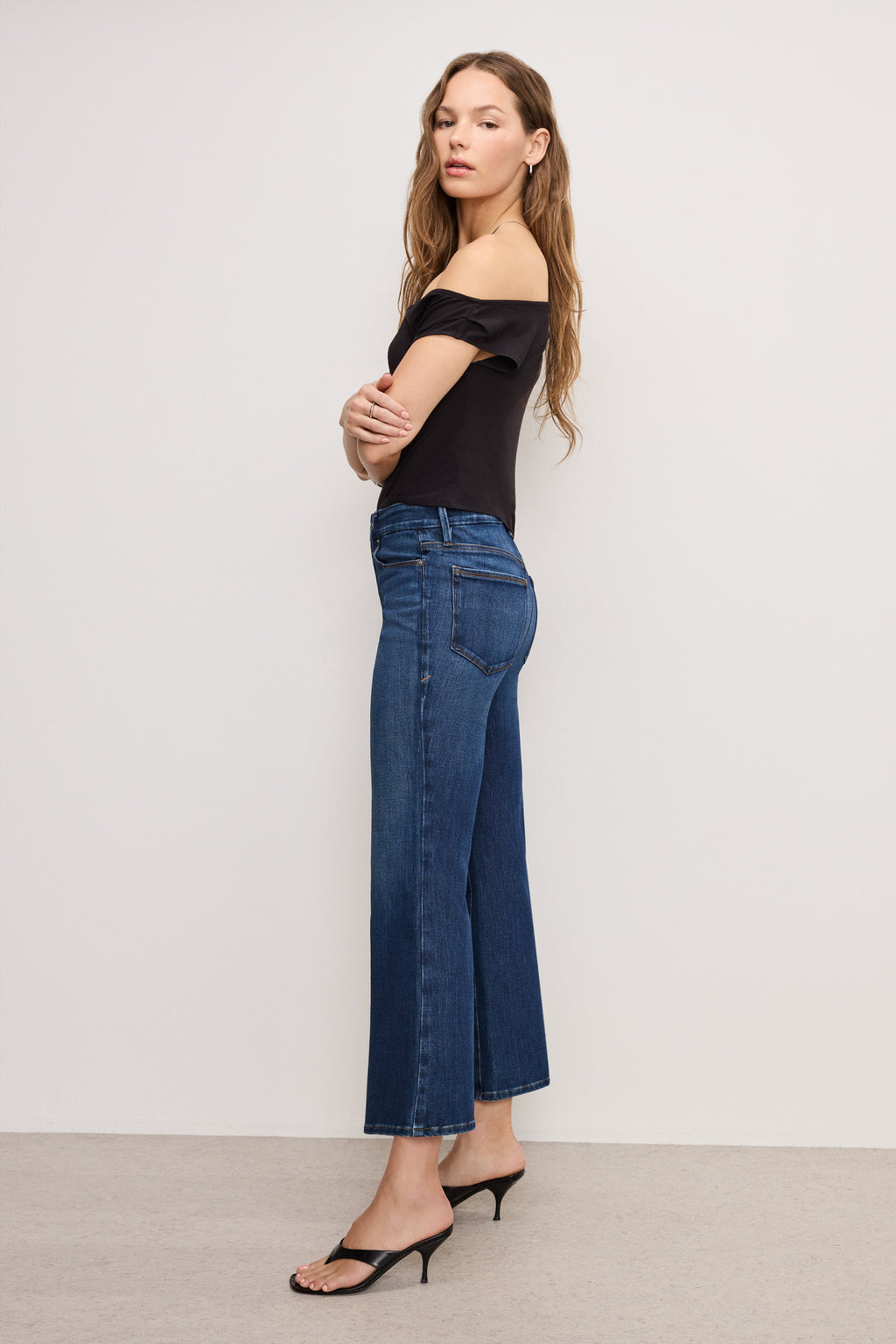 Luxury SOFT TECH GOOD LEGS CROPPED MINI BOOT JEANS INDIGO977
