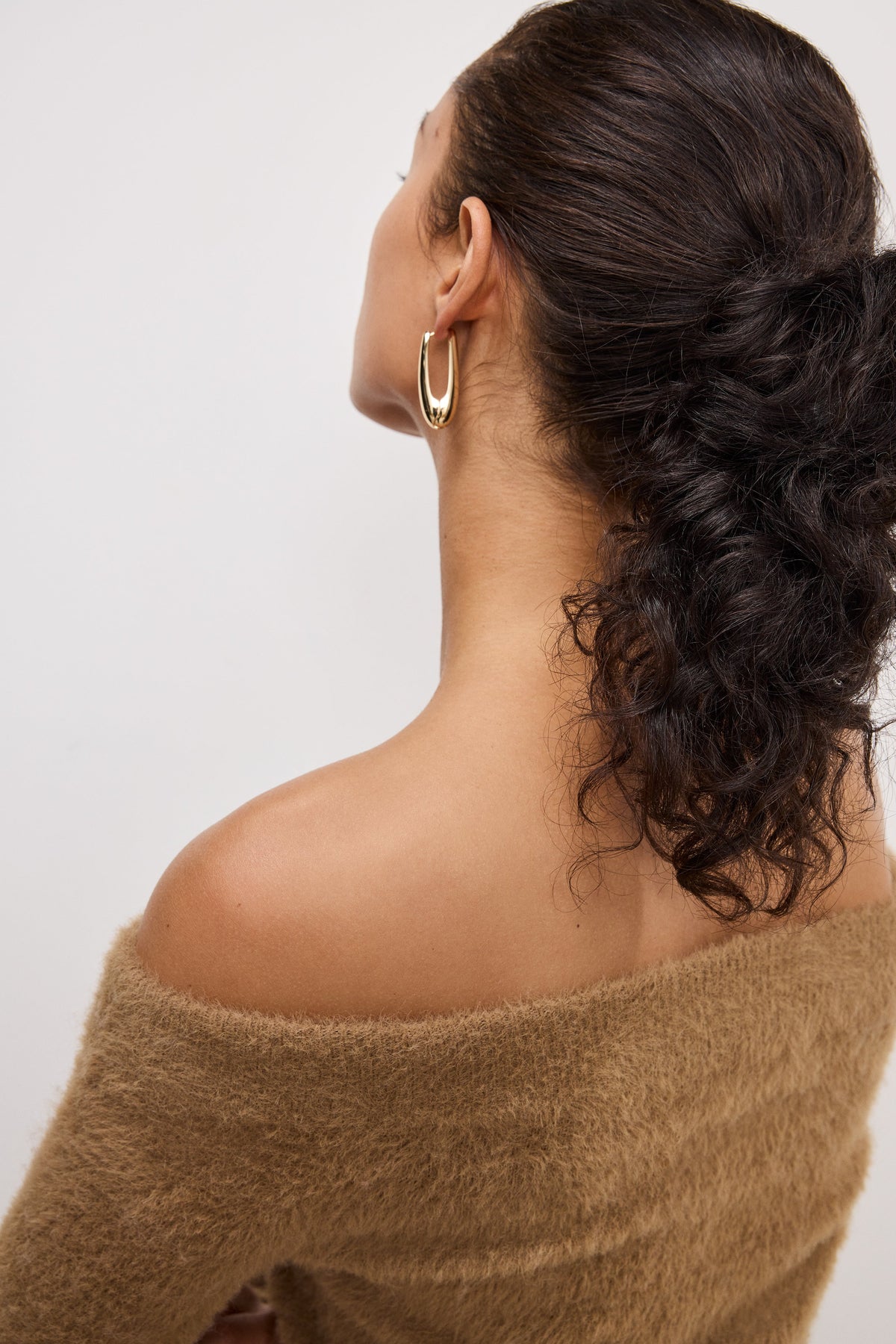 Luxury OFF SHOULDER PLUSH TOP WARM CARAMEL003