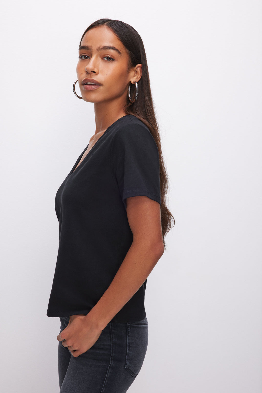 Luxury COTTON CLASSIC V-NECK TEE BLACK001