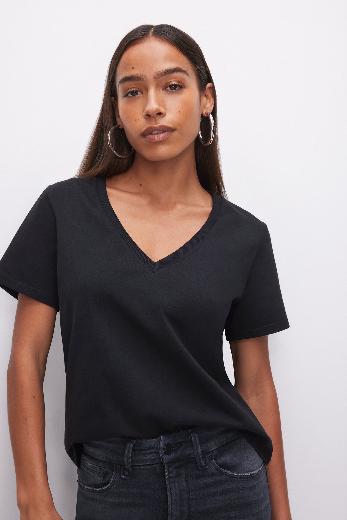 Luxury COTTON CLASSIC V-NECK TEE BLACK001